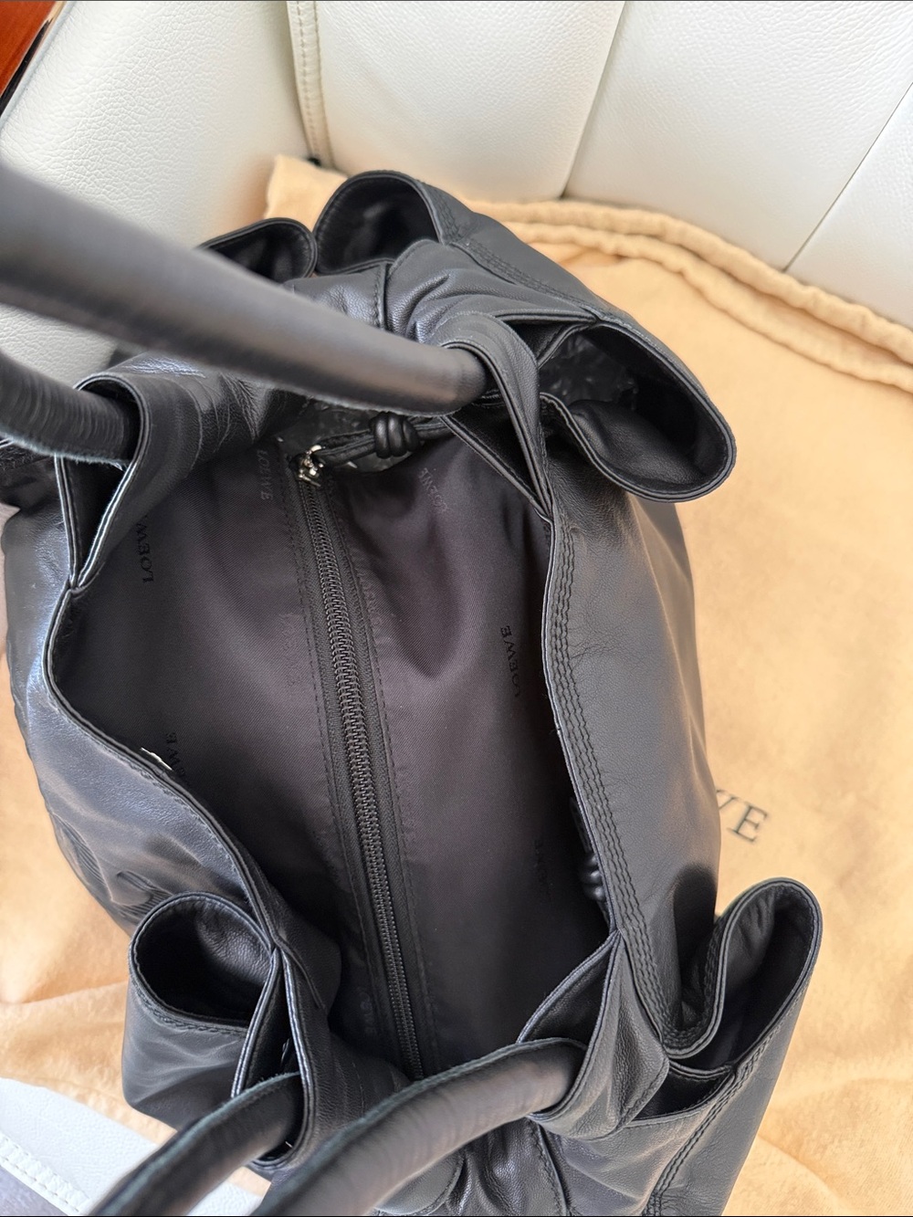 Excellent condition Loewe Levante Aire Handbag - Picture 11 of 12